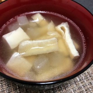 大根と豆腐と油揚げのお味噌汁